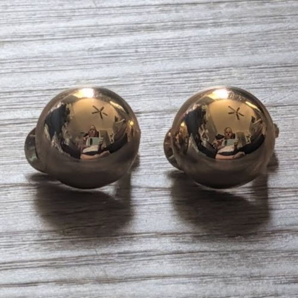 Vintage Monet Signed Gold Tone Clip On Glossy Circle Discs Earrings